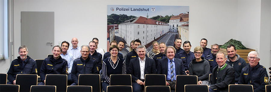 Weihnachtsbesuch bei Polizeiinspektion Landshut