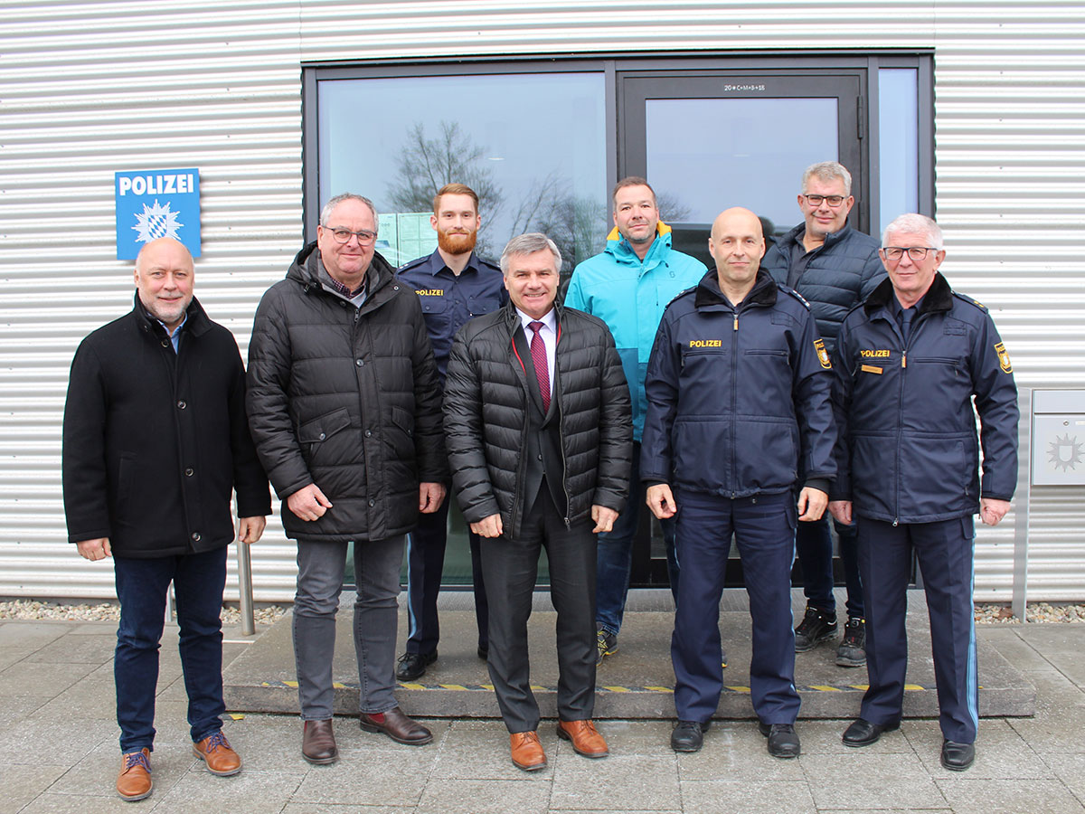 Landrat und Bürgermeister besuchten Autobahnpolizei Wörth