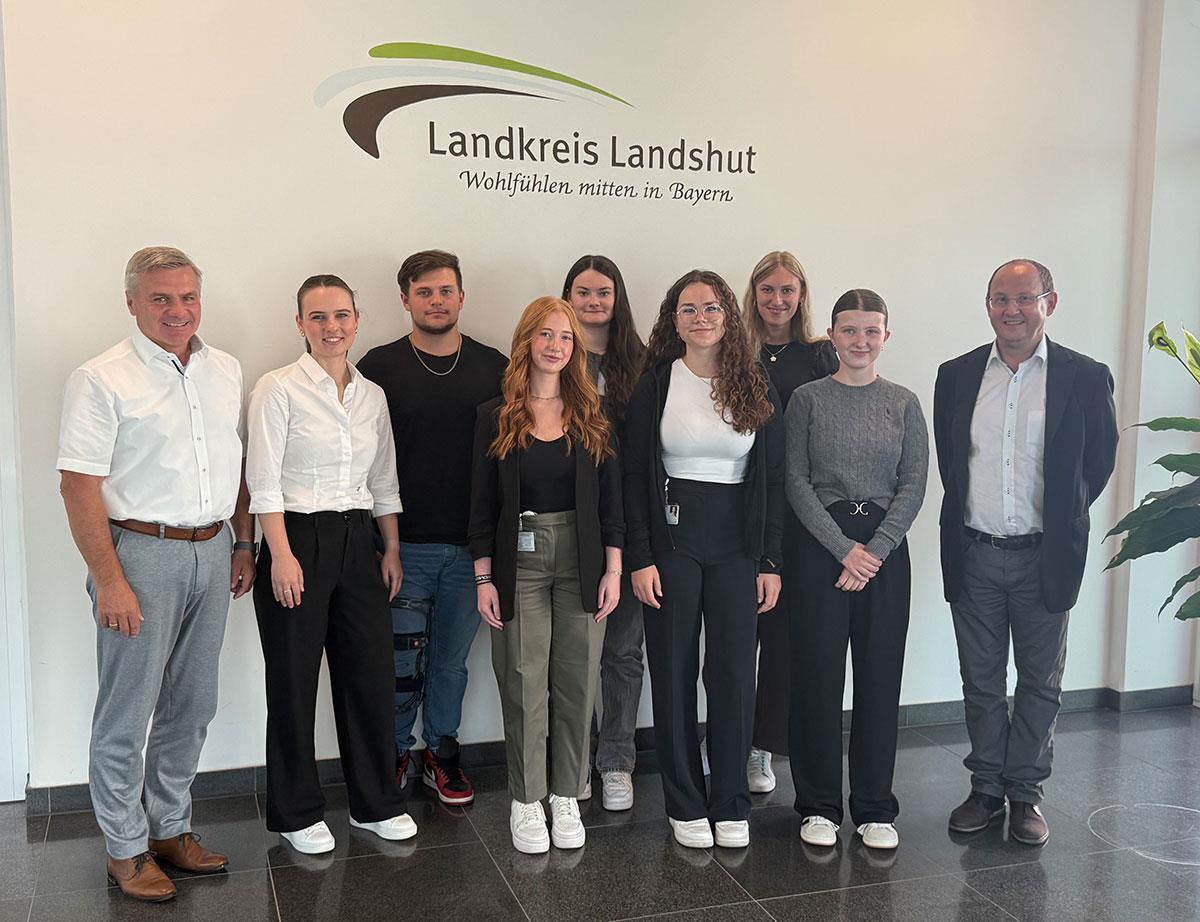 Neue-Azubis-beim-Landkreis-Landshut Personen